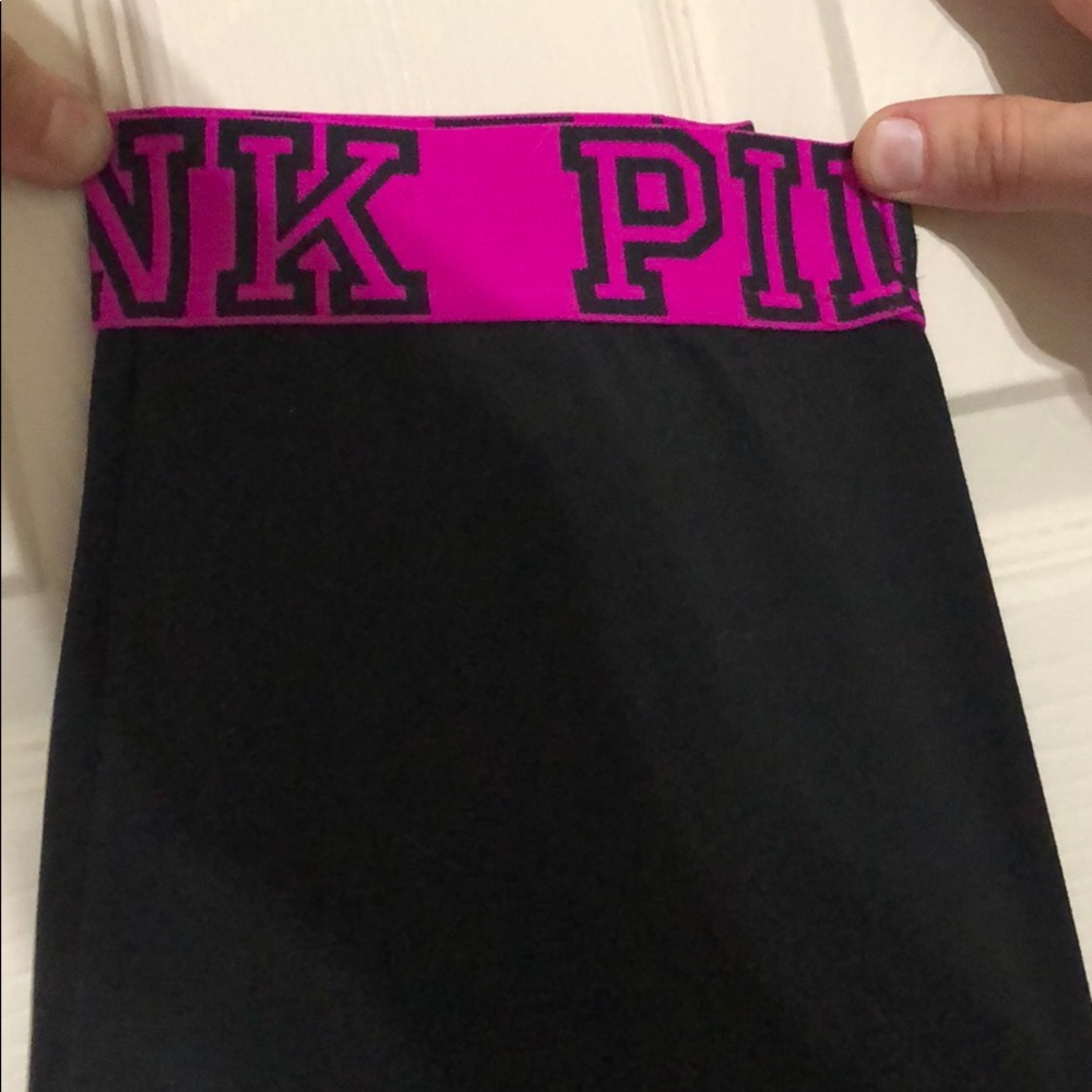 Yoga pants . - Picture 2 of 3